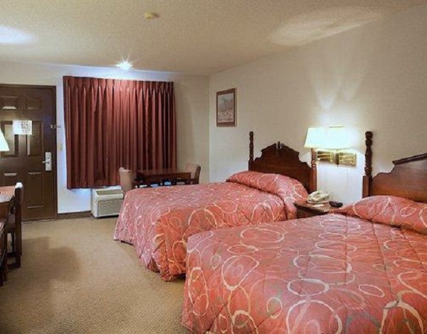 2 Queen Beds Suite in Econolodge South East Portland, Oregon 2 Queen Beds Suite in Econolodge South East Portland, Oregon